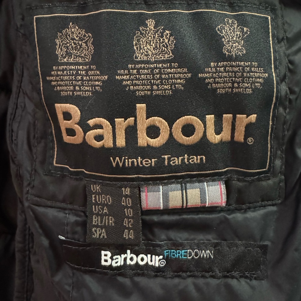 Barbour Women's black Quilted Puffer Coat - Picture 5 of 7